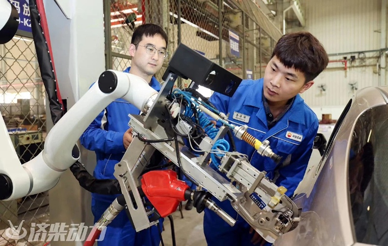robot de reabastecimiento de combustible 2